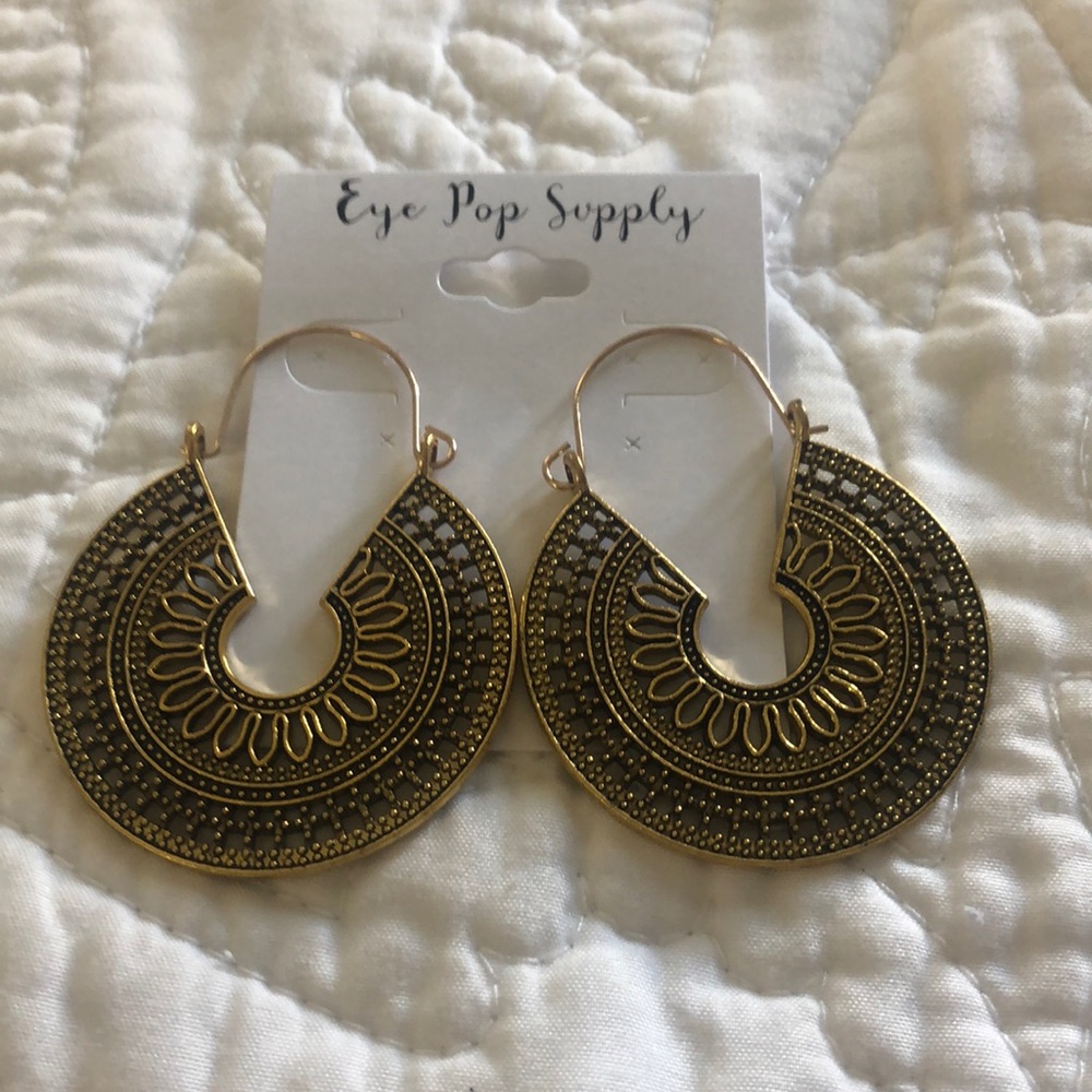 NWT gold earrings